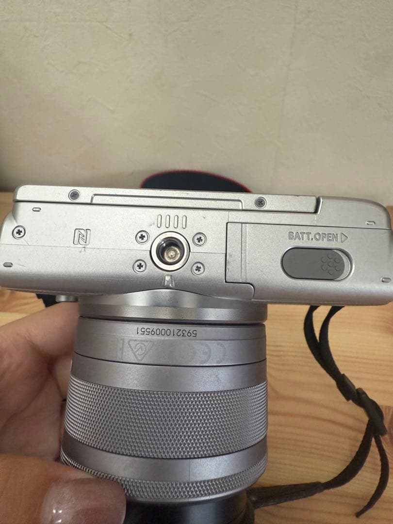 【美品】Canon EOS M100 ミラーレス一眼