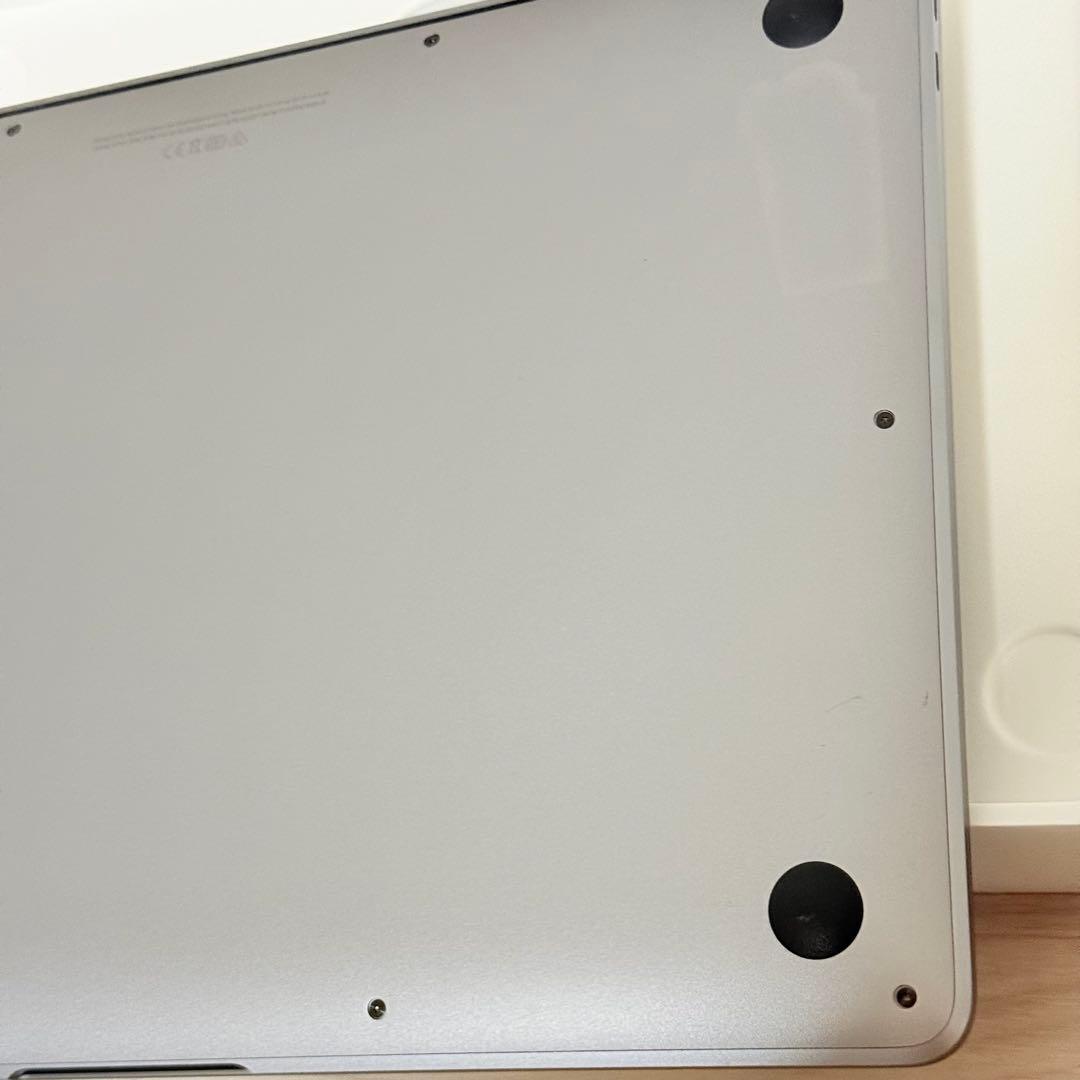 美品　MacBook Air 2020 M1 8GB 256GB A2337