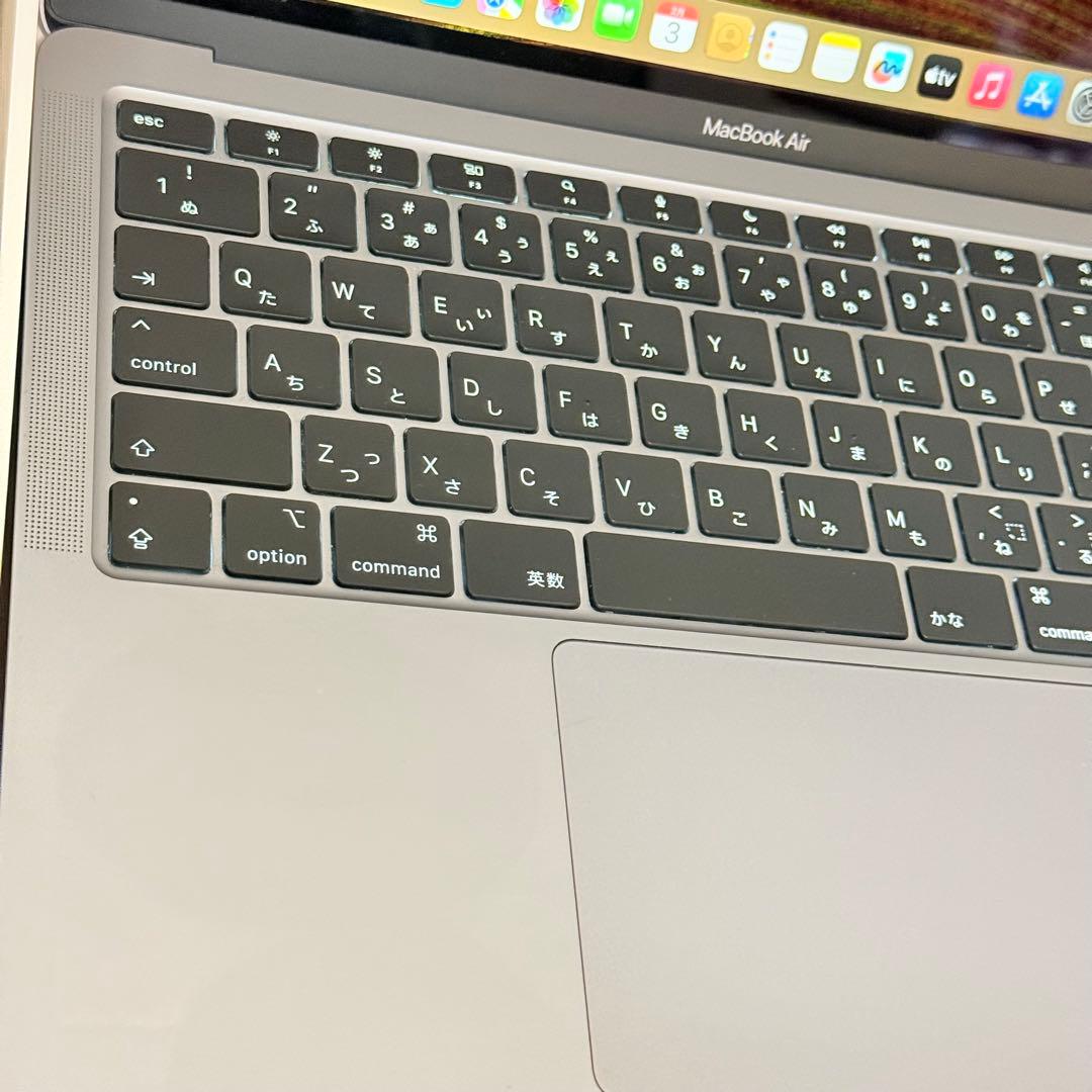 美品　MacBook Air 2020 M1 8GB 256GB A2337