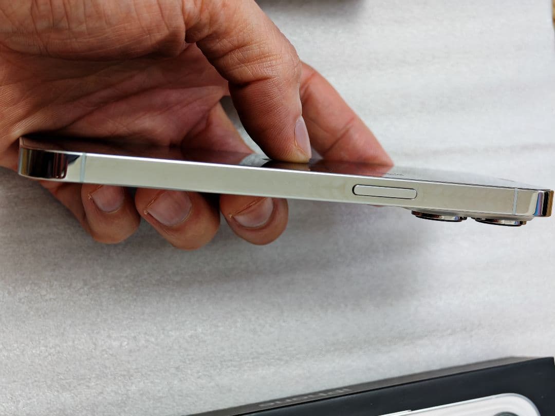 iPhone 13 pro 128gb simフリー美品