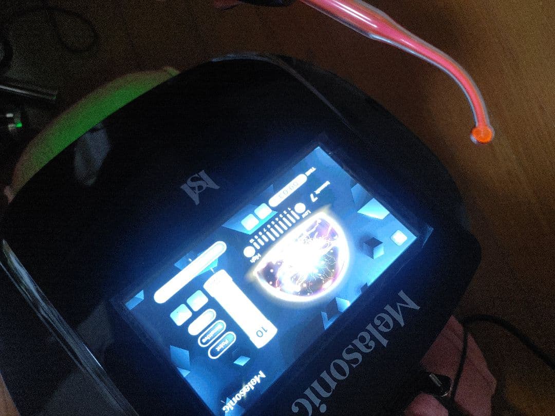 1台で、4つの美肌アプローチ。 浸透・引き締め・整肌・スポットケアまで。