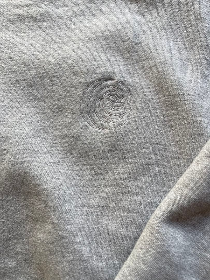 gadidanoniem グレー スウェット