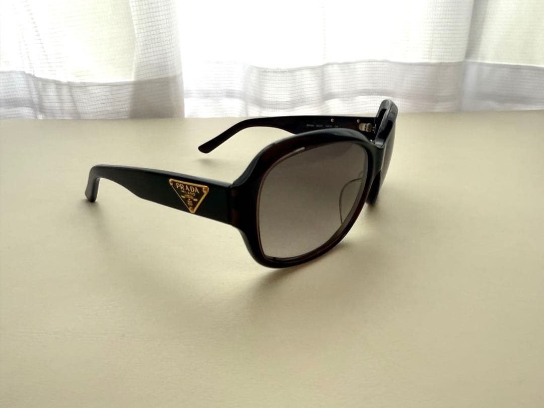 美品　PRADA プラダ　サングラス　ベッコウ　三角ロゴプレート