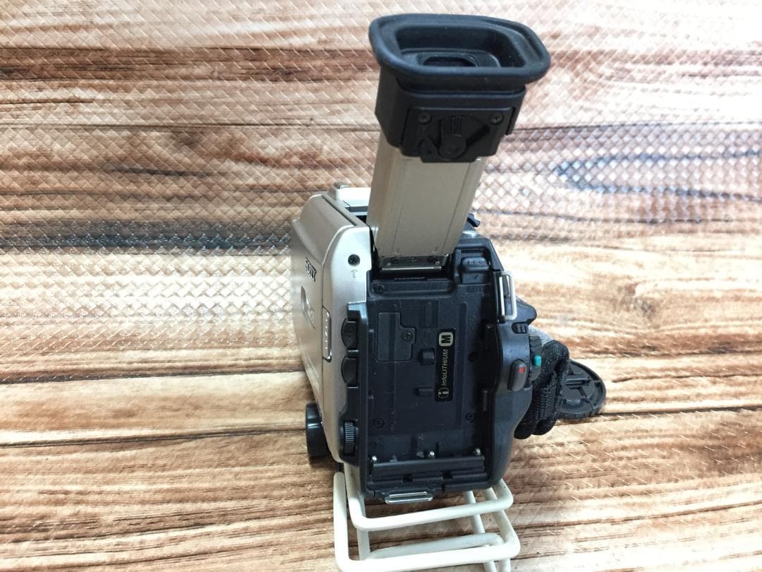 撮影再生ダビングOK　良品　SONY　DCR-TRV10　付属品あり　液晶大画面