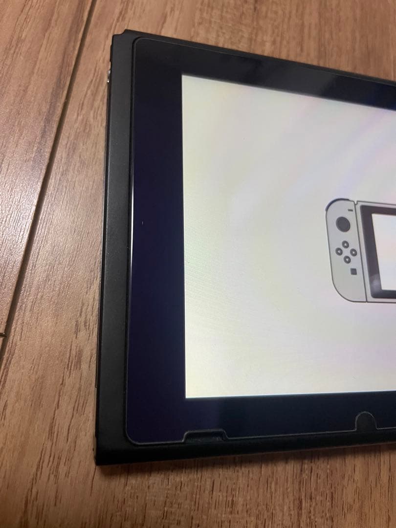 Nintendo Switch 本体　レッド　ネオンパープル