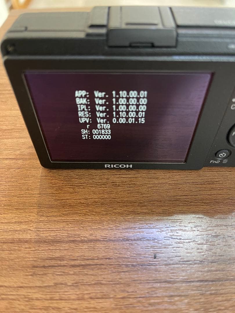 RICOH GR2 デジタルカメラ 本体と付属品