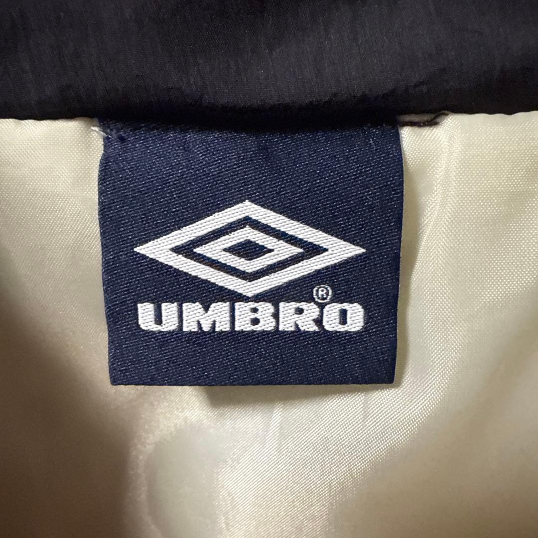 UMBRO ジップアップジャケット ホワイト/ブラック