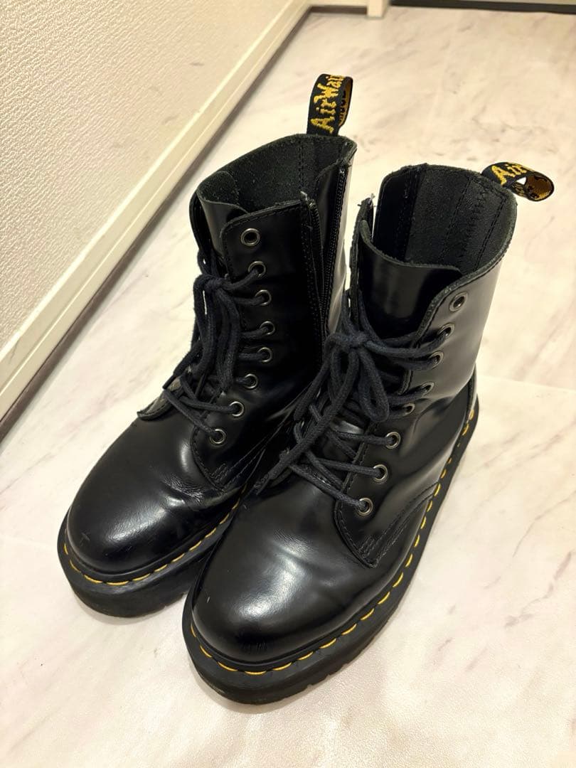 Dr. Martens Jadon 8ホールブーツ　ダブルソール