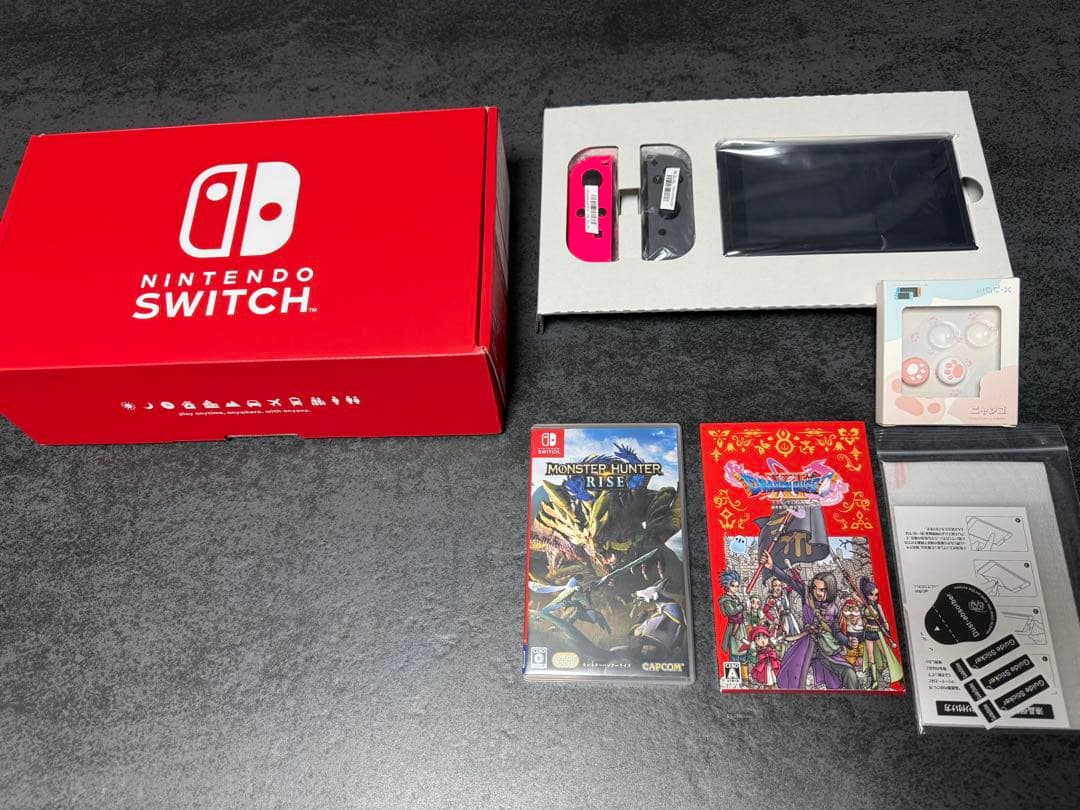 【中古 美品】Nintendo Switch 本体 ＋おまけ ドラクエ モンハン