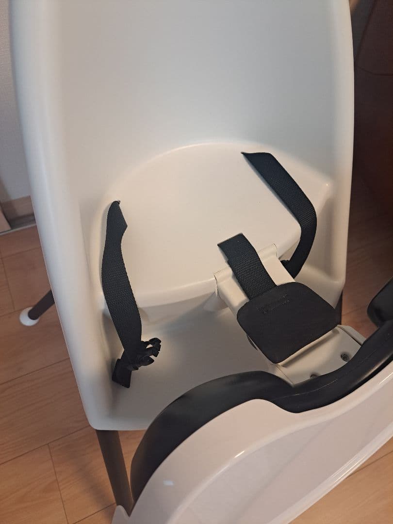 【mksi】安全ベルト付！BABYBJÖRN ハイチェア　ホワイト