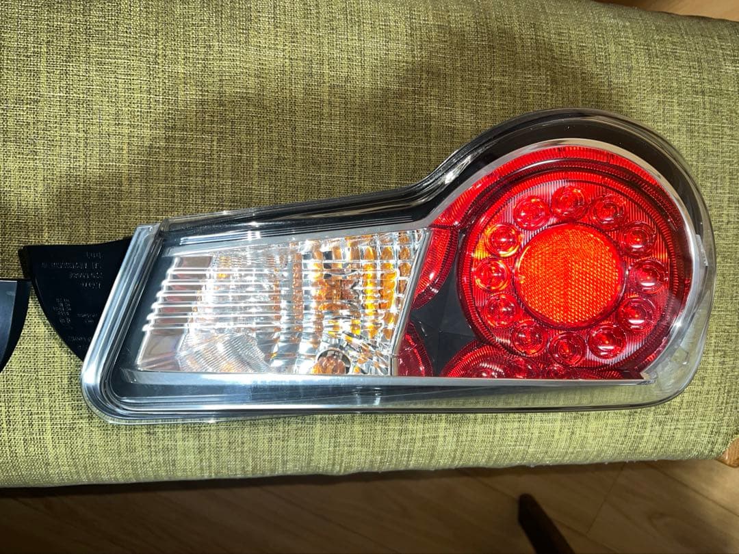 TOYOTA 86純正テールランプ