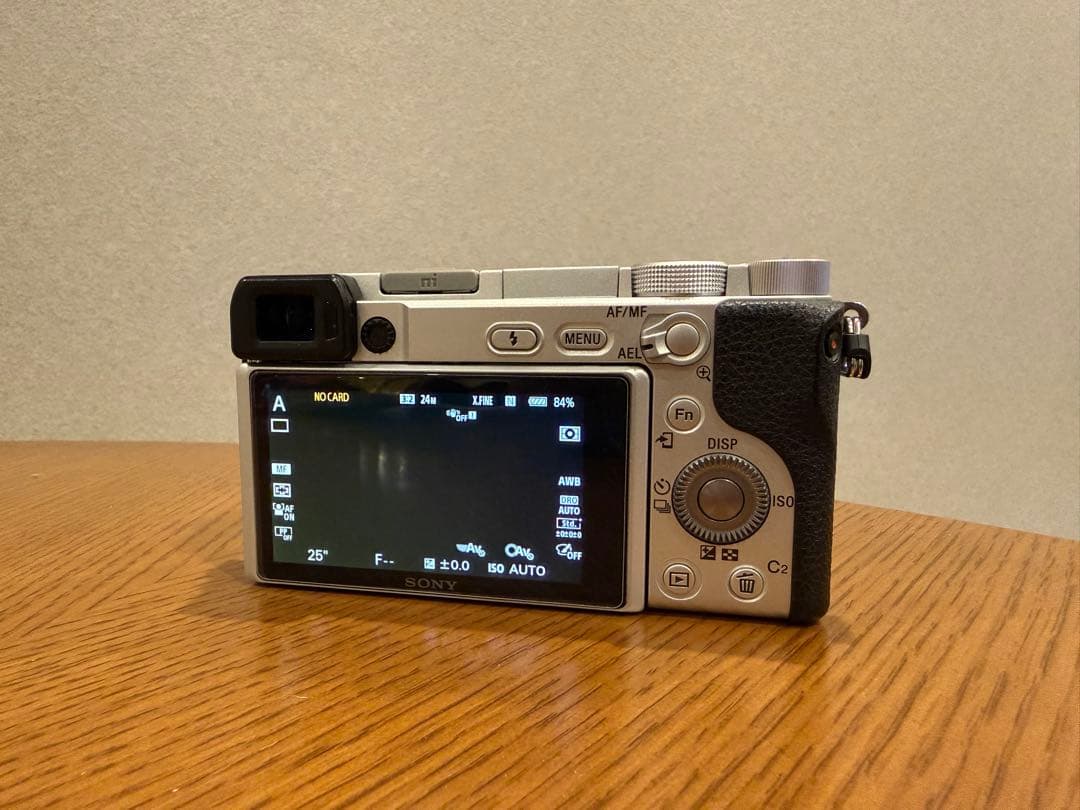 【2/1まで出品】SONY α6400 ミラーレス一眼カメラ シルバー