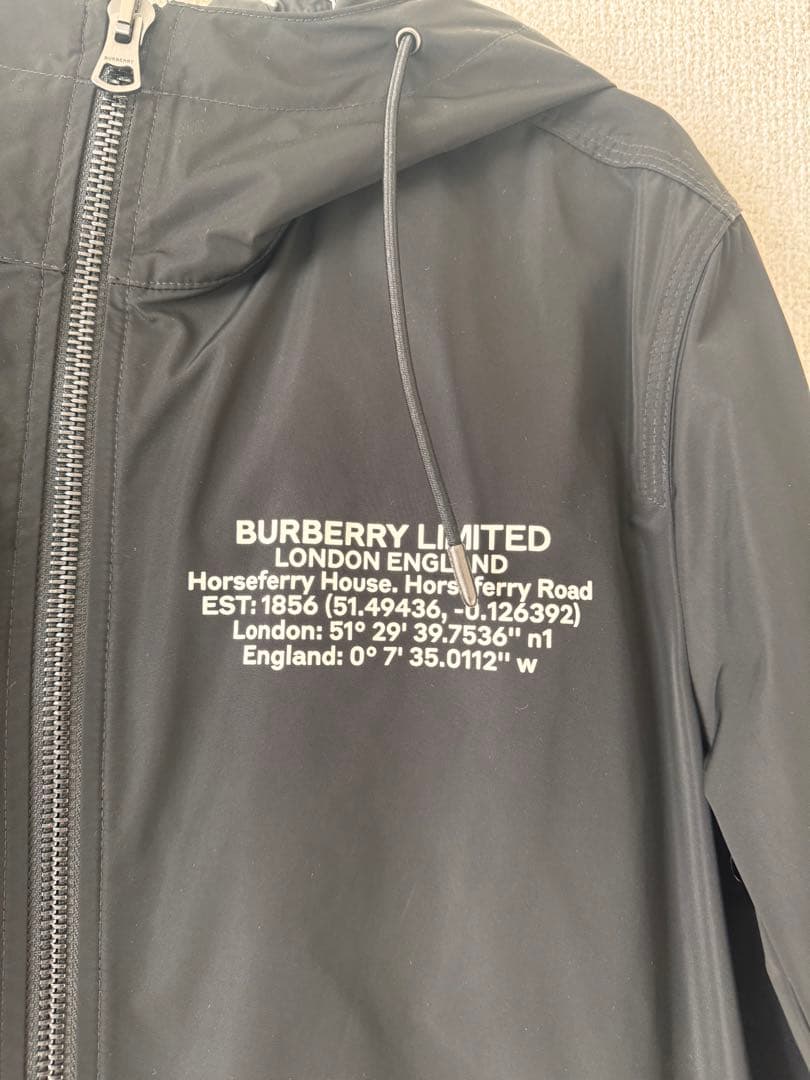 値下げ【バーバリー】ロケーションプリントフーデットジャケットXS