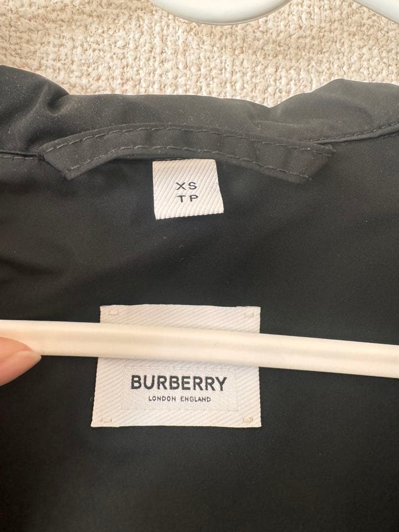 値下げ【バーバリー】ロケーションプリントフーデットジャケットXS