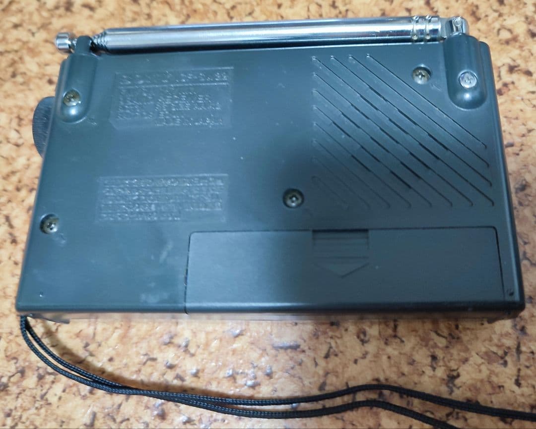 ソニー ICF-SW22 9バンド FM/SW/MWレシーバー　おまけ電池付き