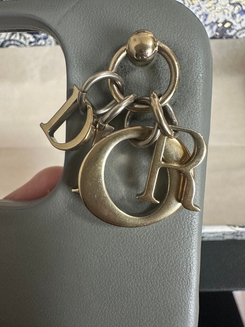 Dior グレー キルティング iPhoneケース