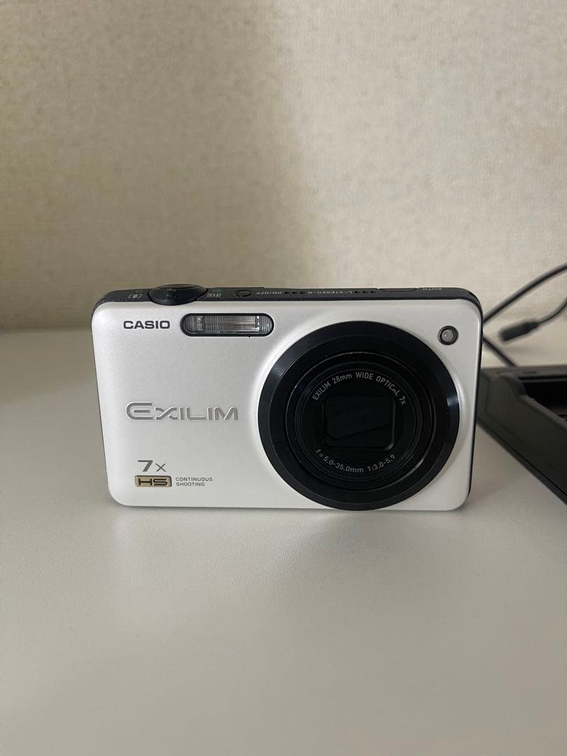 CASIO EXILIM コンパクトデジタル ZR-15