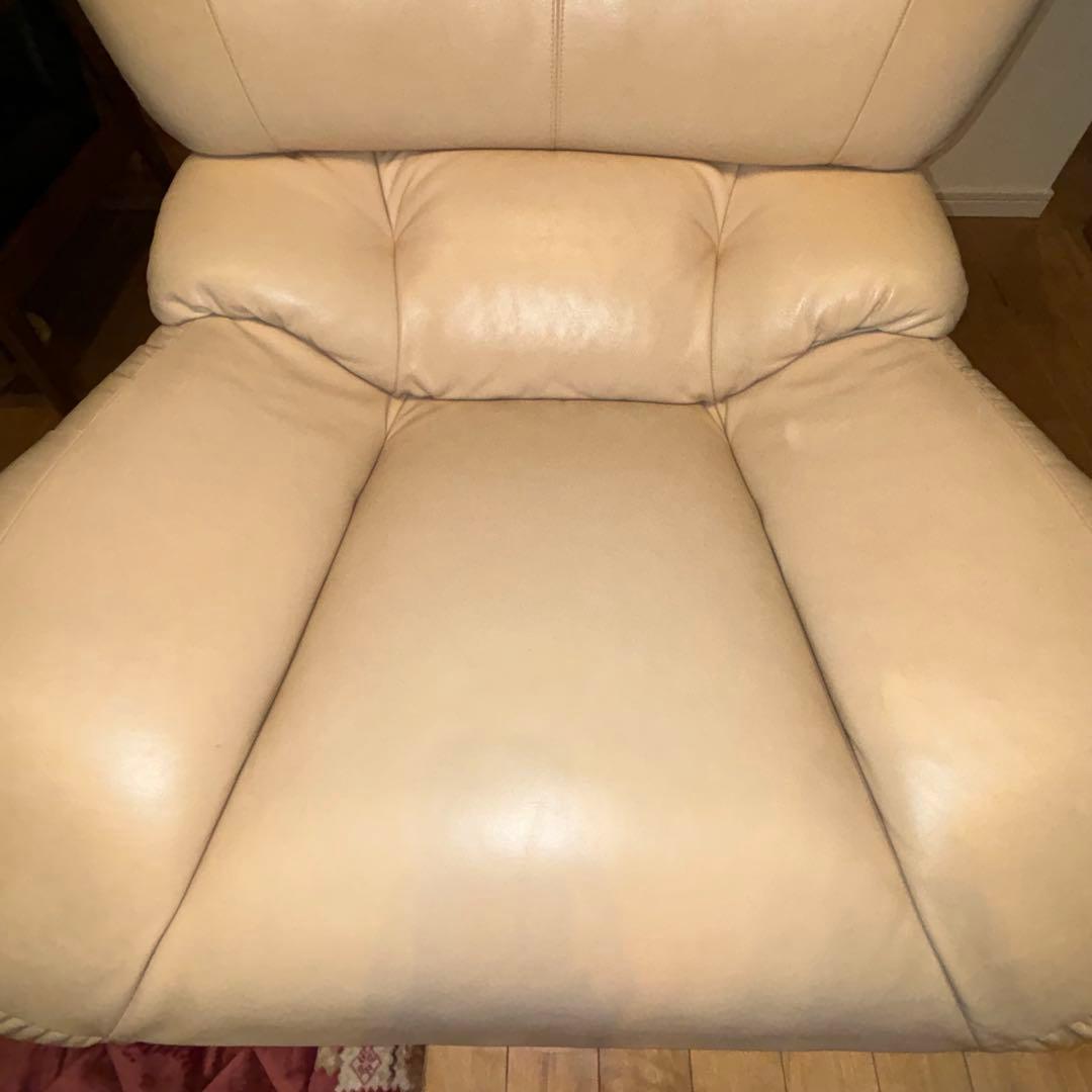 カリモク 本革張回転ソファ ZT4757 M325 肘掛椅子 シングル 回転椅子