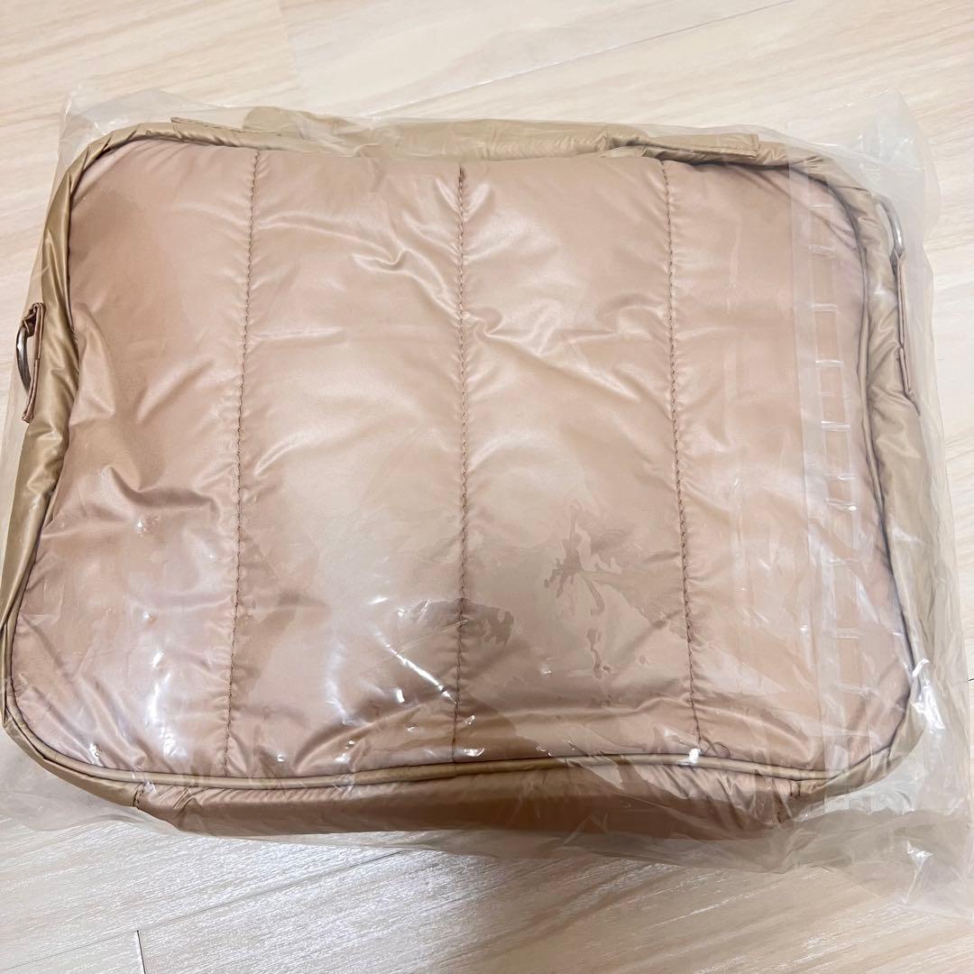 に*ゃ様 新品未開封 Calin キルティングマザーポーチバッグ ベージュ