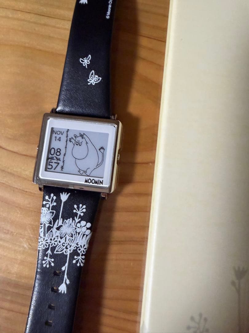 ムーミン　スマートキャンバス　時計