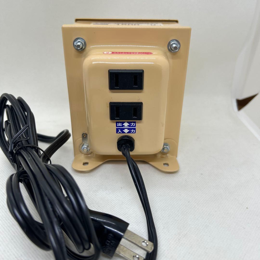 日章工業 トランスフォーマ　変圧器 海外　留学NDF-1500U コンセント