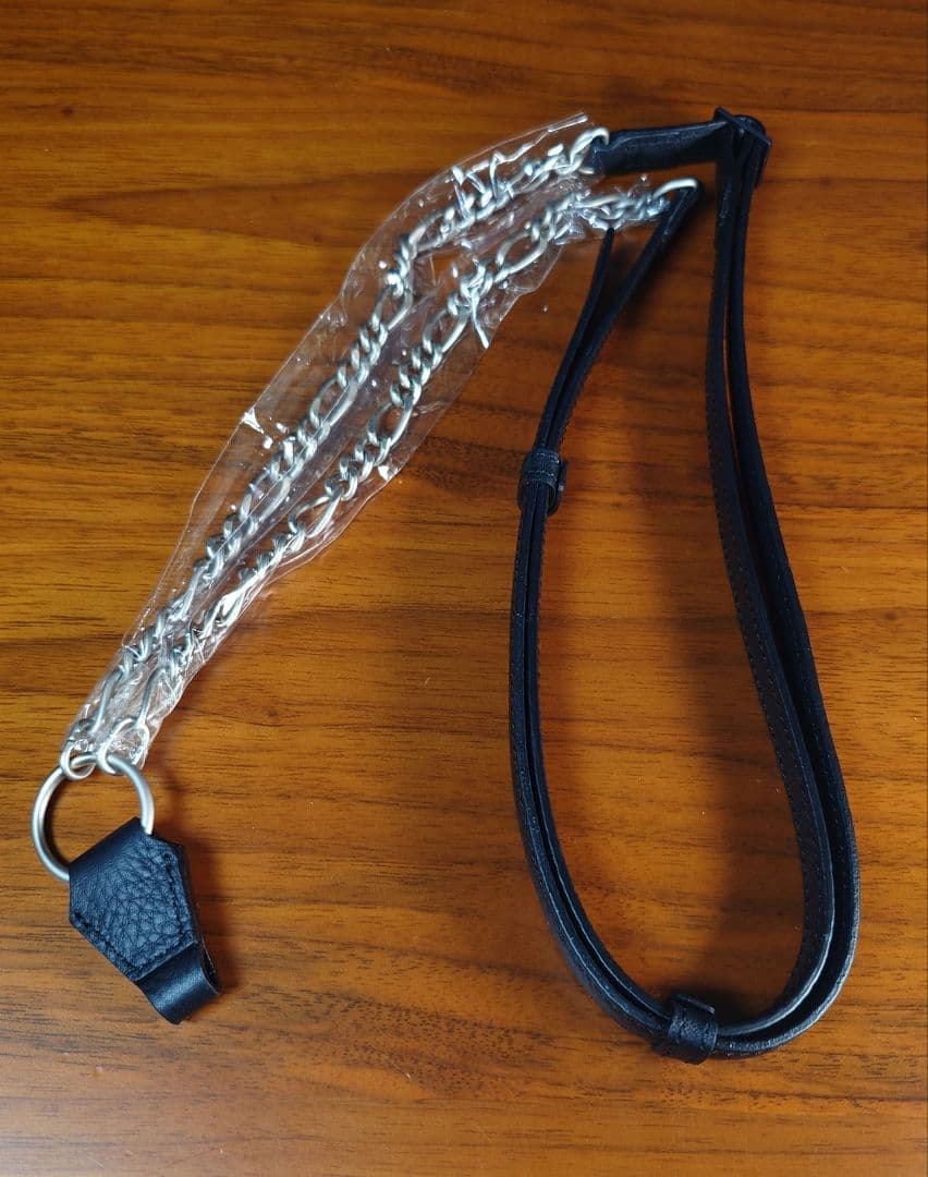 未使用objcts.io　チェーンストラップ付iPhoneアクセサリー　土屋鞄