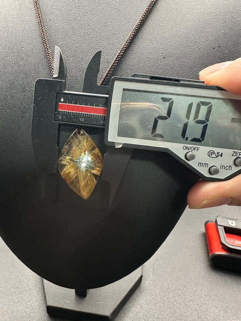 ルチルクォーツ リーフ型ペンダントネックレス