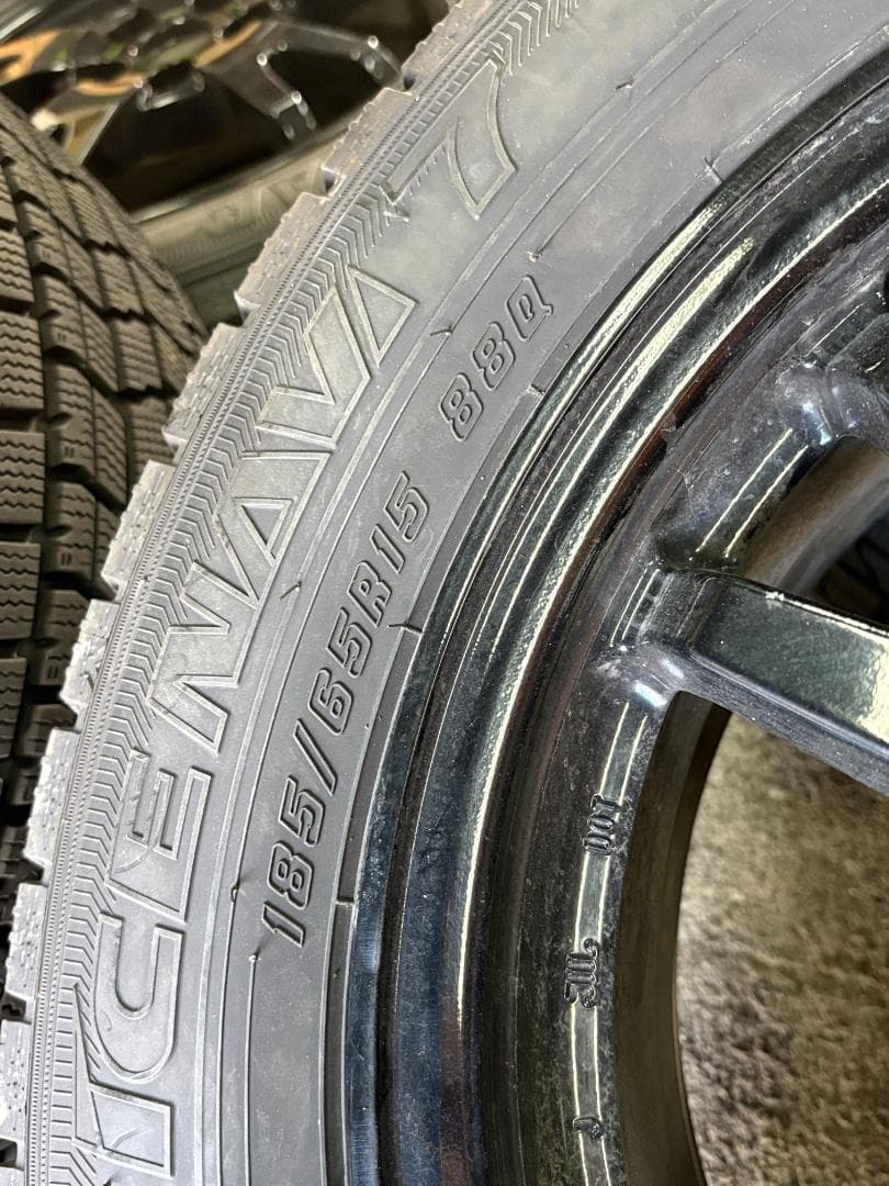 プリウス純正 15インチ スタッドレス タイヤホイールセット 185/65R15