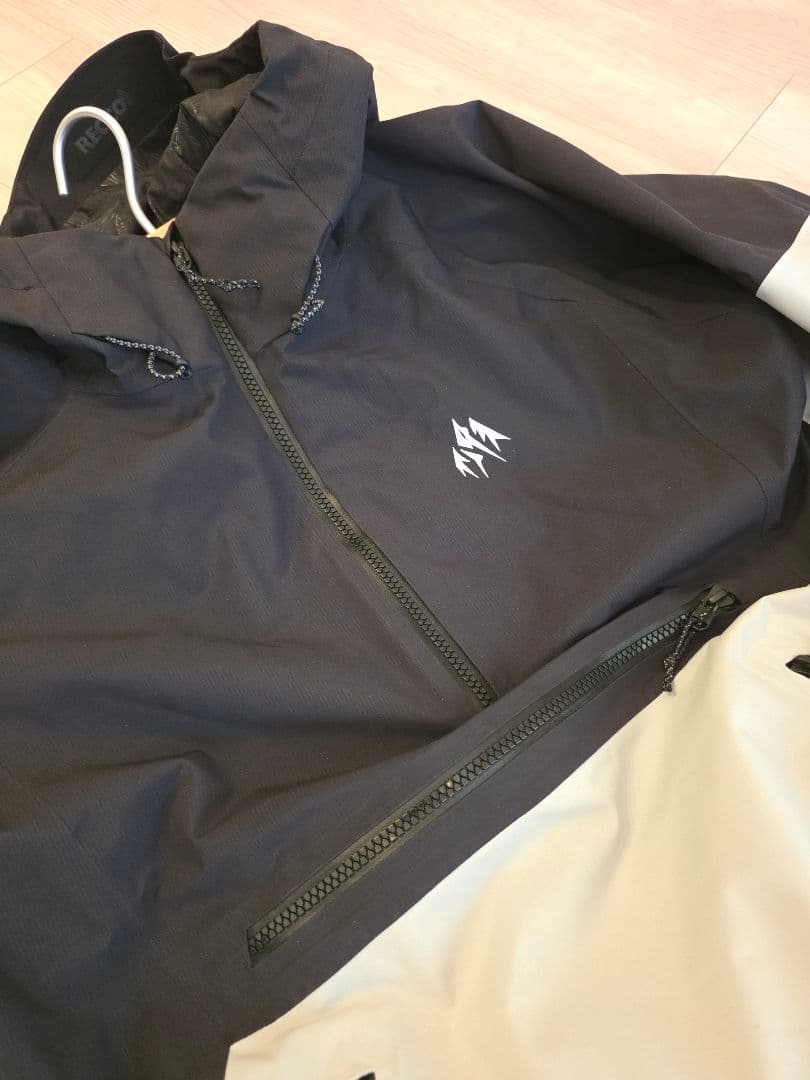 JONES スノーボード　24-25 ウエア上下セット