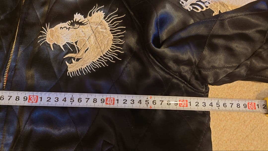 【ワンワンさん専用】スクリプト　日本限定　沖縄虎ドラゴン刺繍サテンジャケット