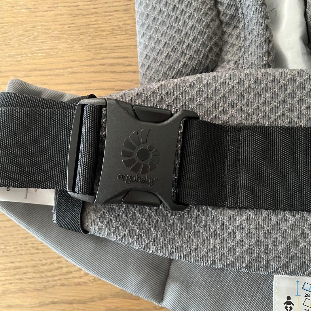 ⭐︎新品未使用⭐︎エルゴ　オムニブリーズ　抱っこ紐　グラファイトグレー
