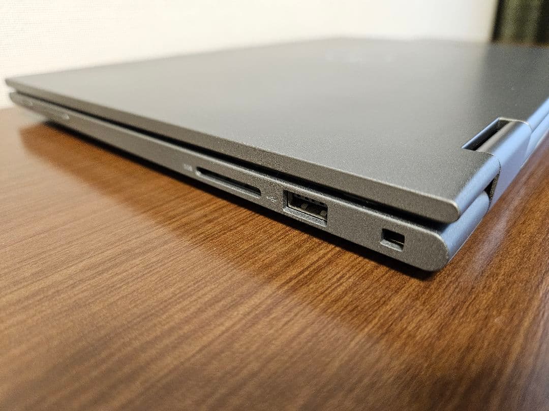 Dell Inspiron 13 (i3-7100U 4GBメモリ)