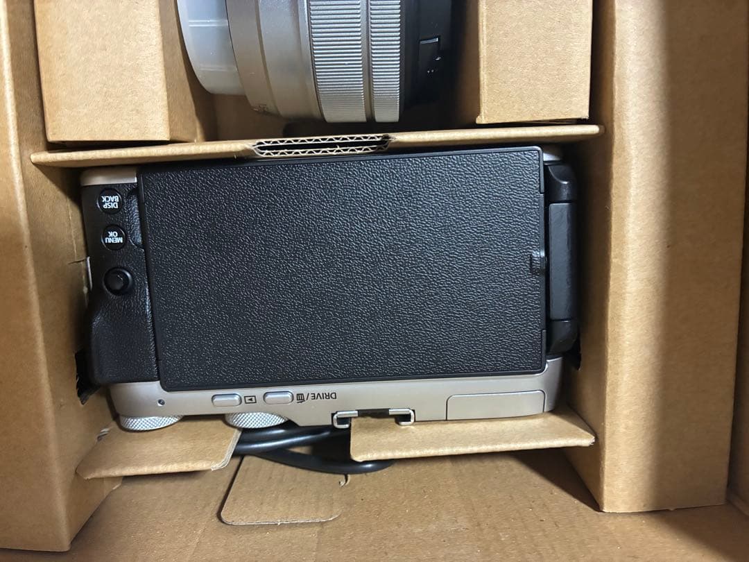 Beni様　FUJIFILM X-A7 レンズキット シルバー