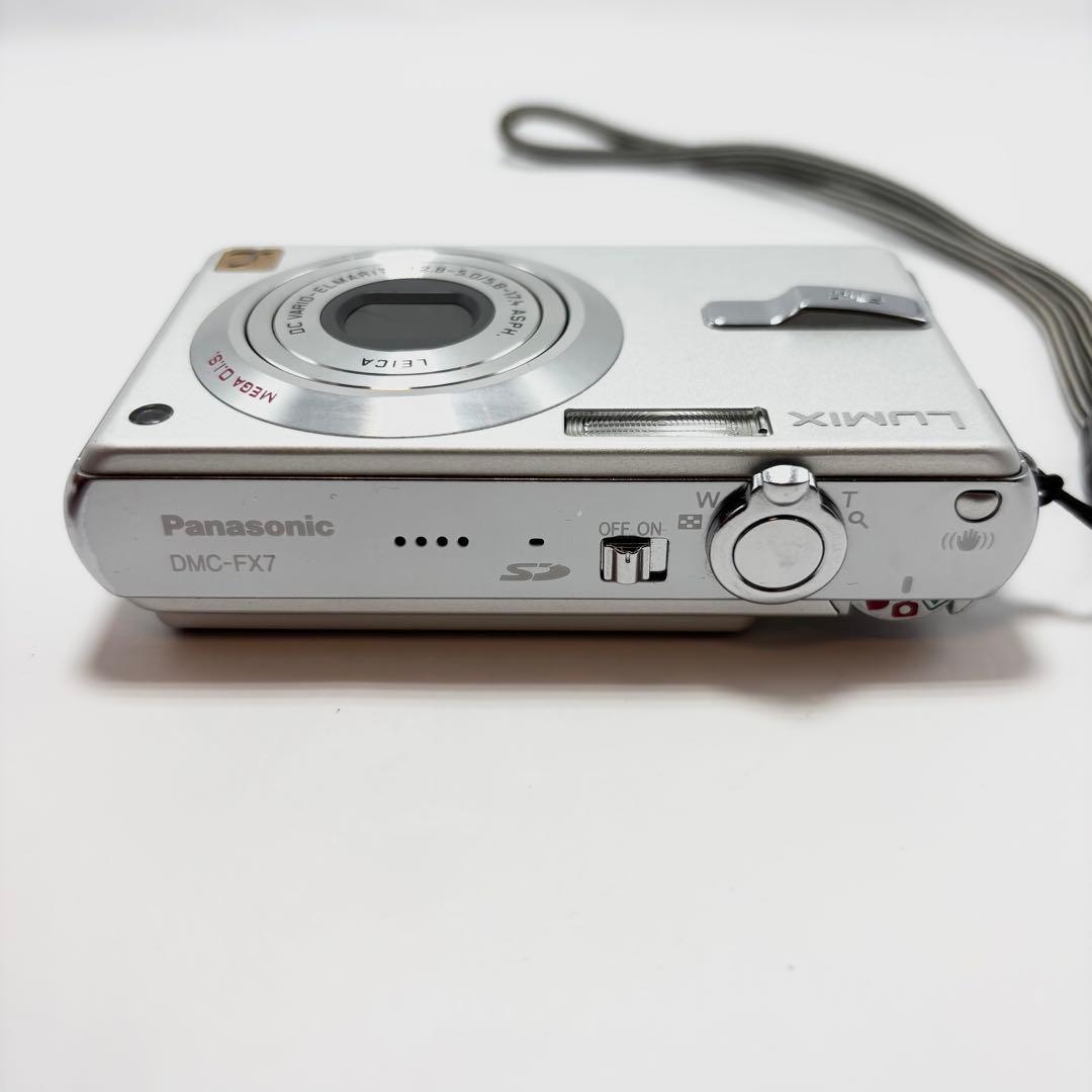 【週末値下げ】【美品】Panasonic LUMIX DMC-FX7 シルバー