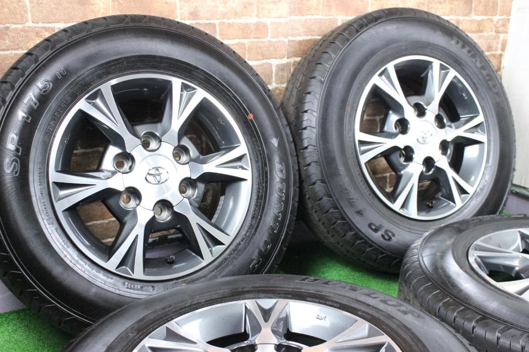 新車外し・ハイエースオプションホイール　№２４４