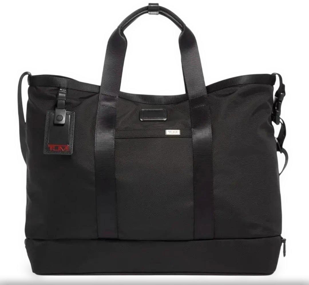 TUMI キャリーオールトートバック　ブラック