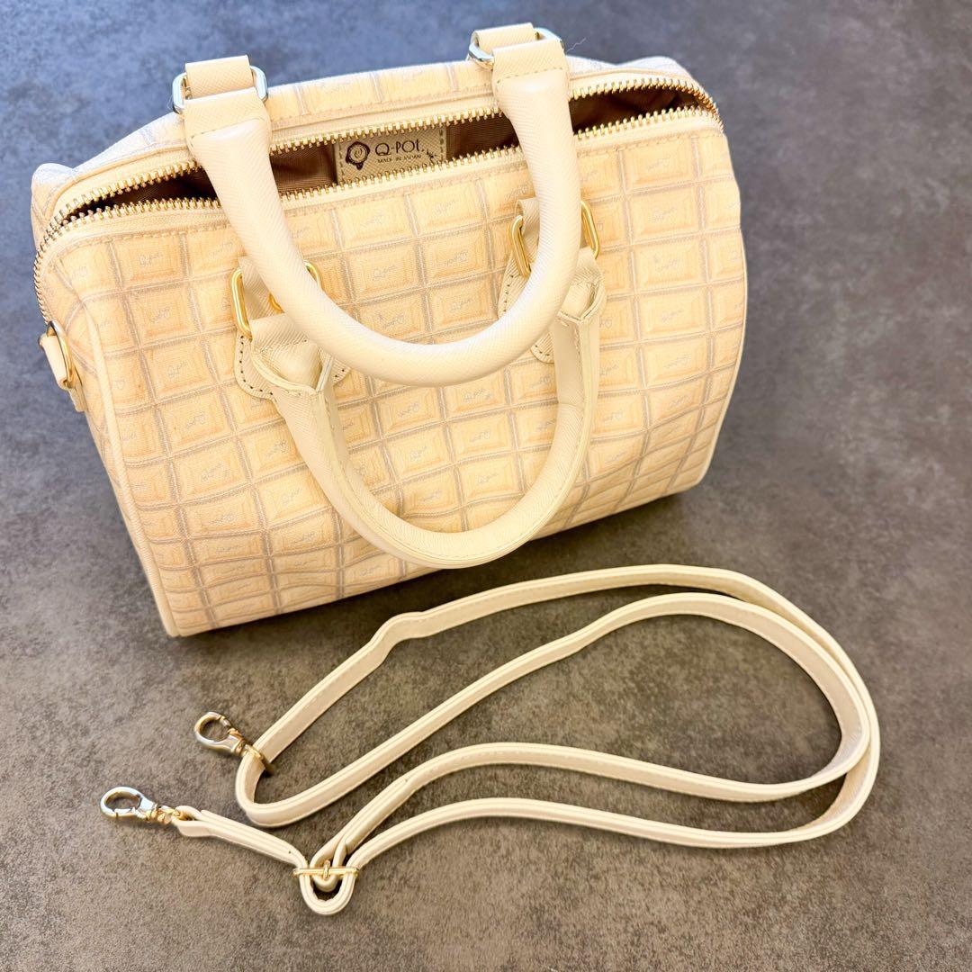 Q-pot. 白 ホワイトチョコレート・ミニボストンバッグ キューポット