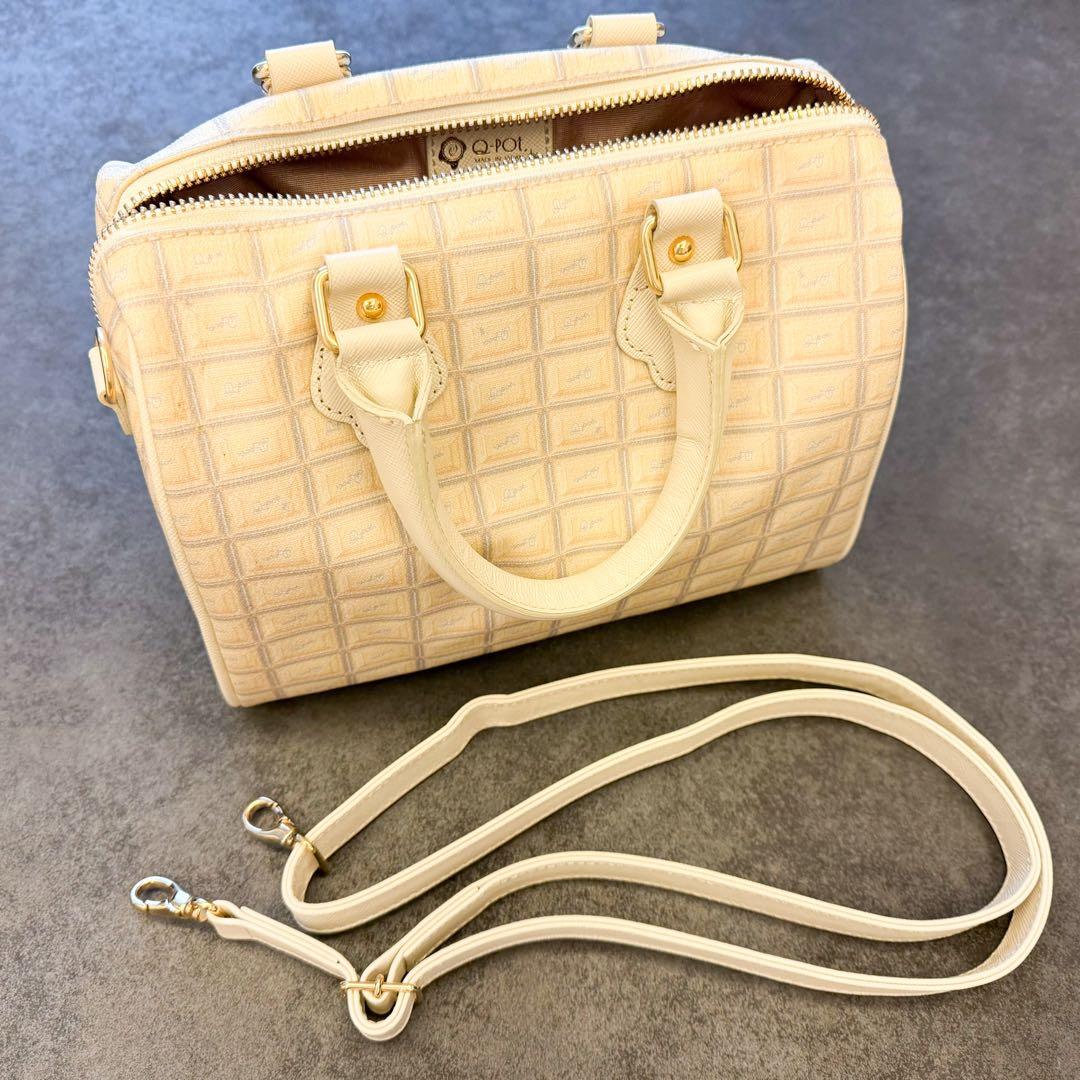 Q-pot. 白 ホワイトチョコレート・ミニボストンバッグ キューポット