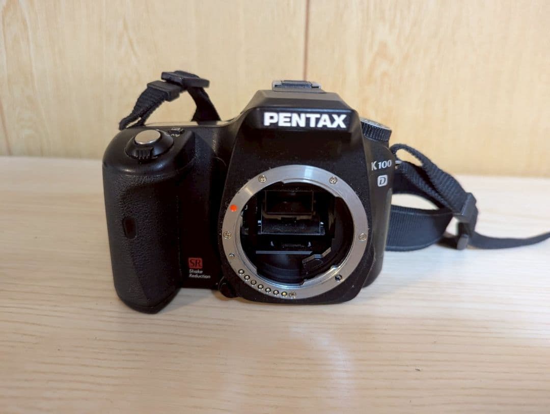 PENTAX K100D デジタル一眼レフカメラ　本体のみ　動作未確認