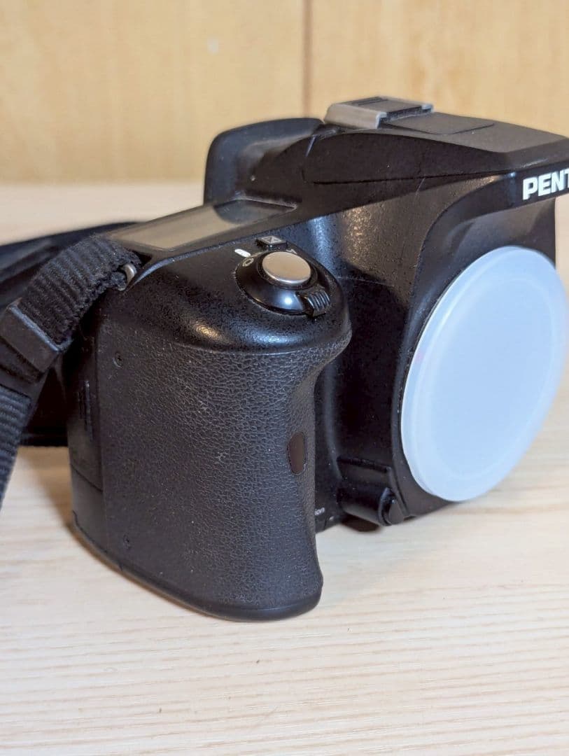 PENTAX K100D デジタル一眼レフカメラ　本体のみ　動作未確認