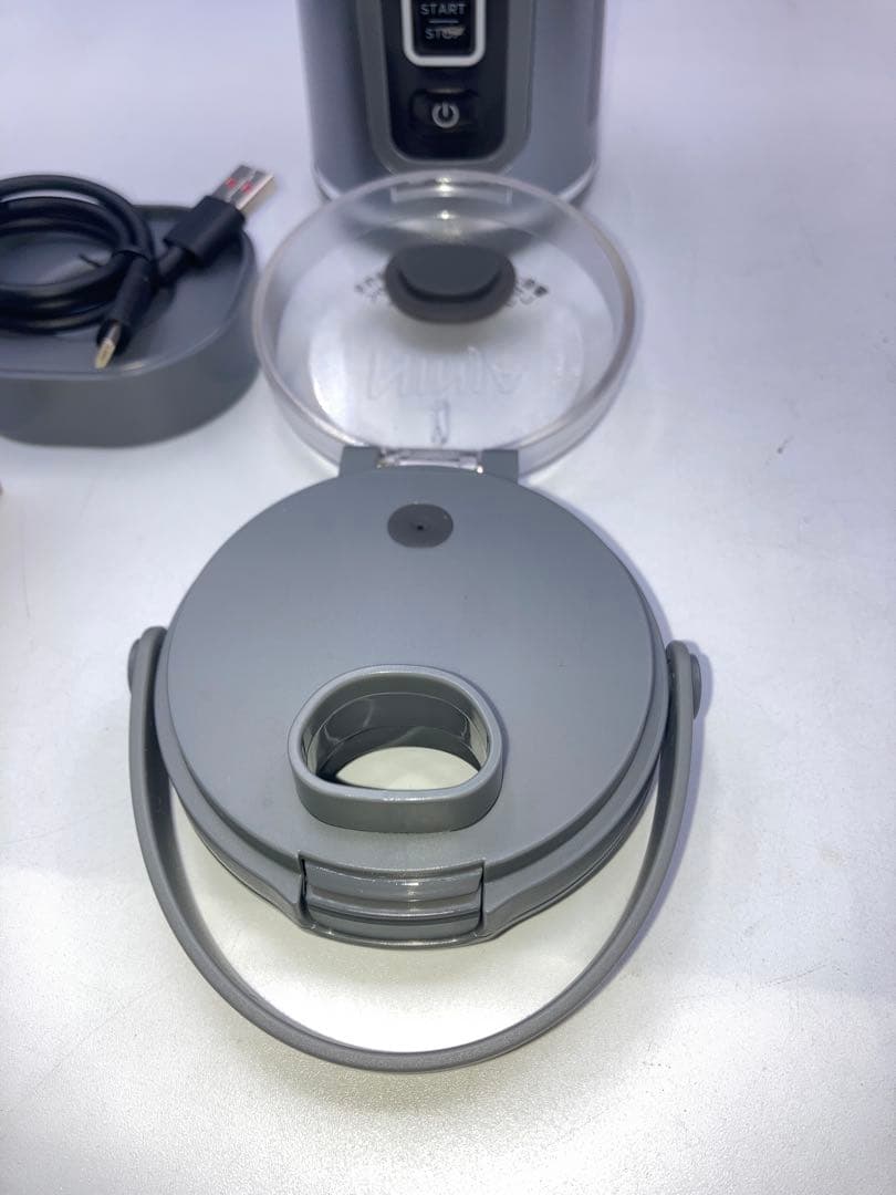 新品と極美品　NINJA BLAST ハンドブレンダー ×2台　充電式