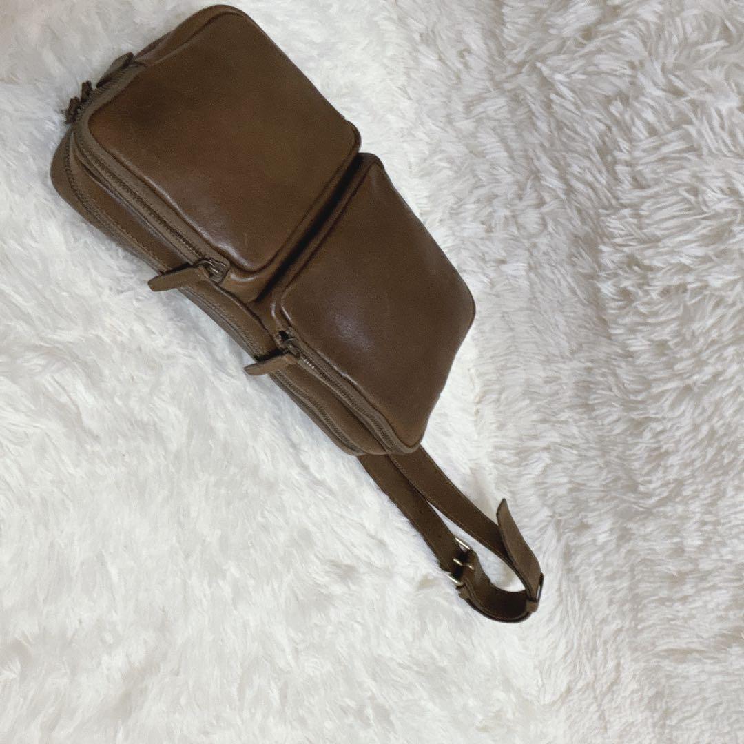 土屋鞄 ビークル トリジップ ボディバッグ ブラウン メンズ