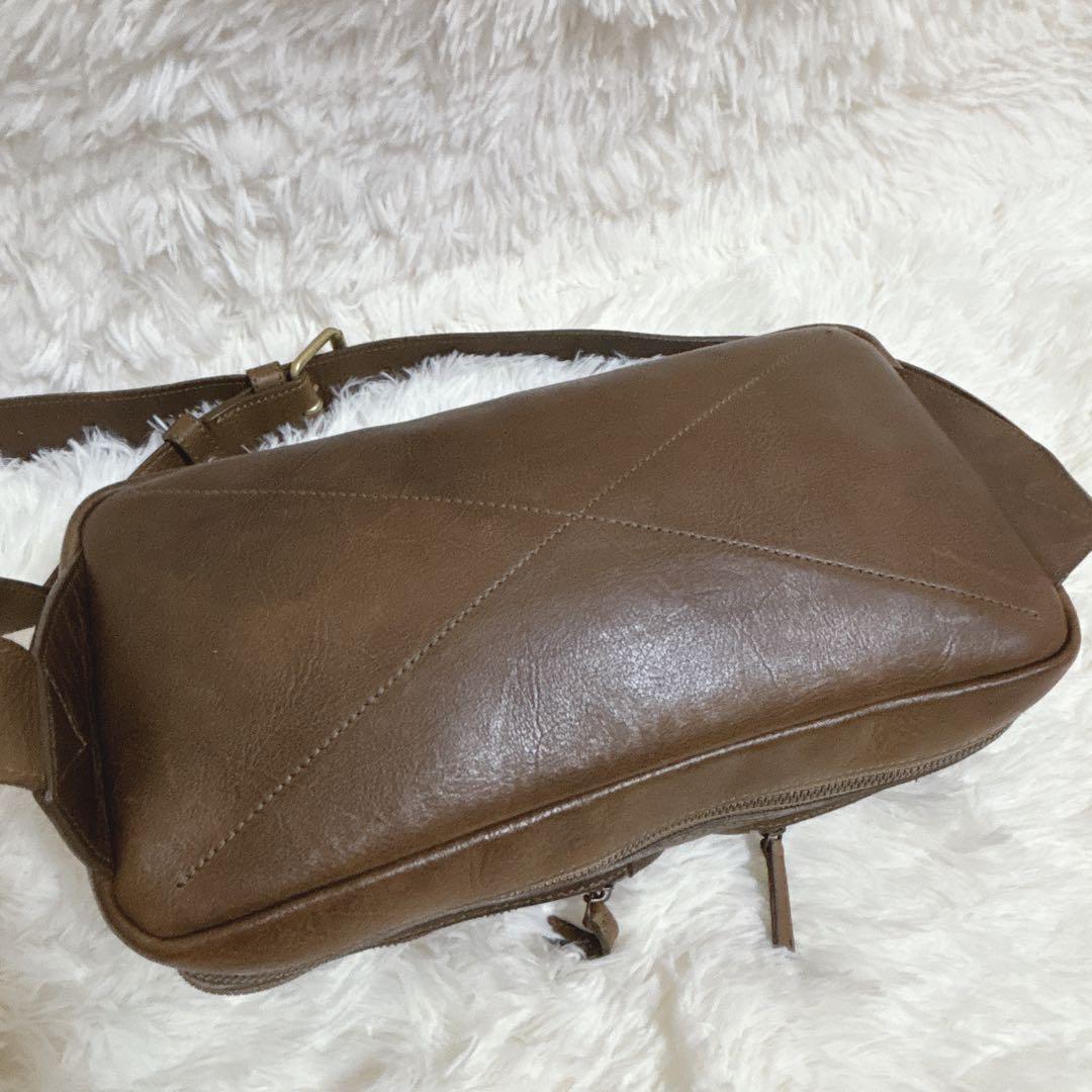 土屋鞄 ビークル トリジップ ボディバッグ ブラウン メンズ