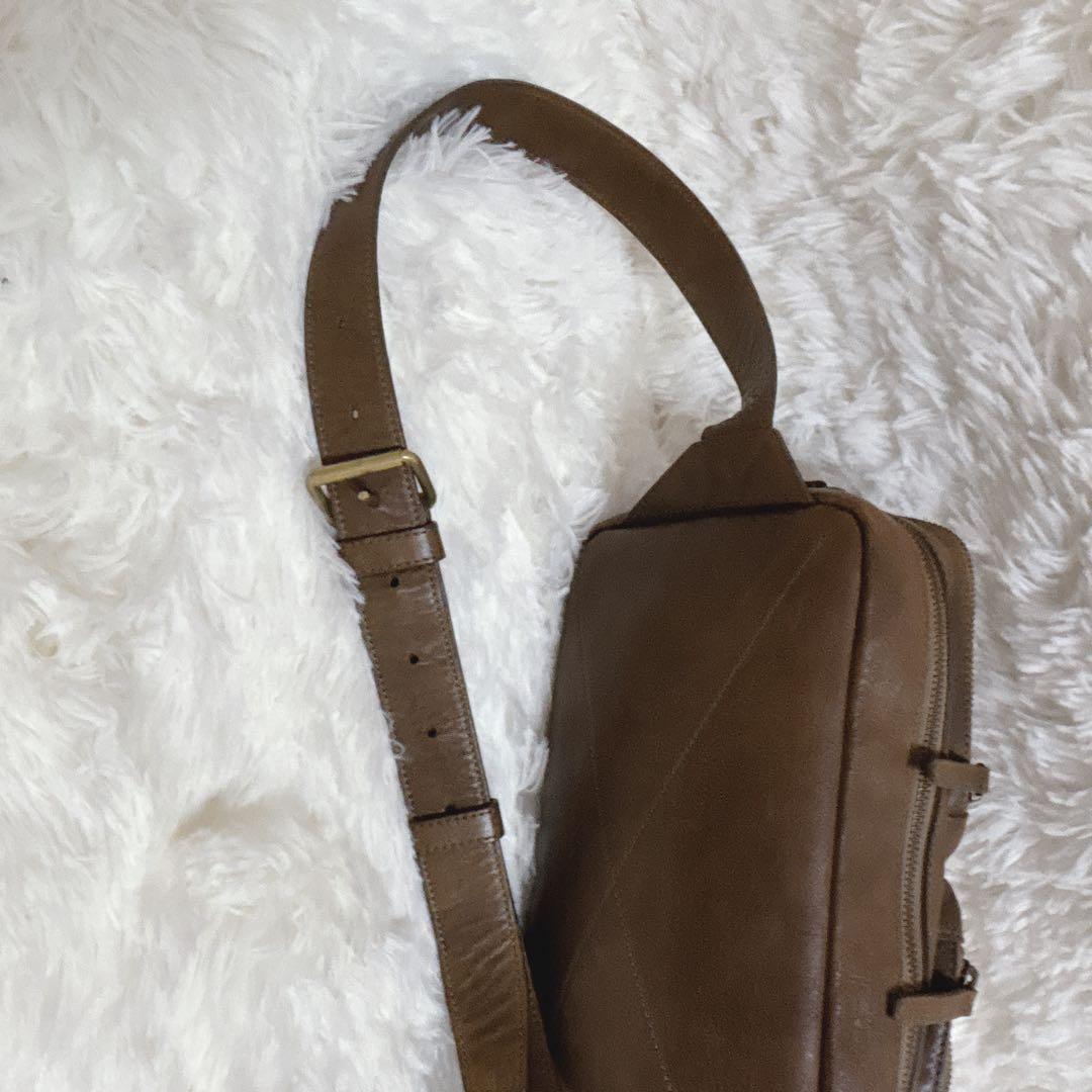 土屋鞄 ビークル トリジップ ボディバッグ ブラウン メンズ