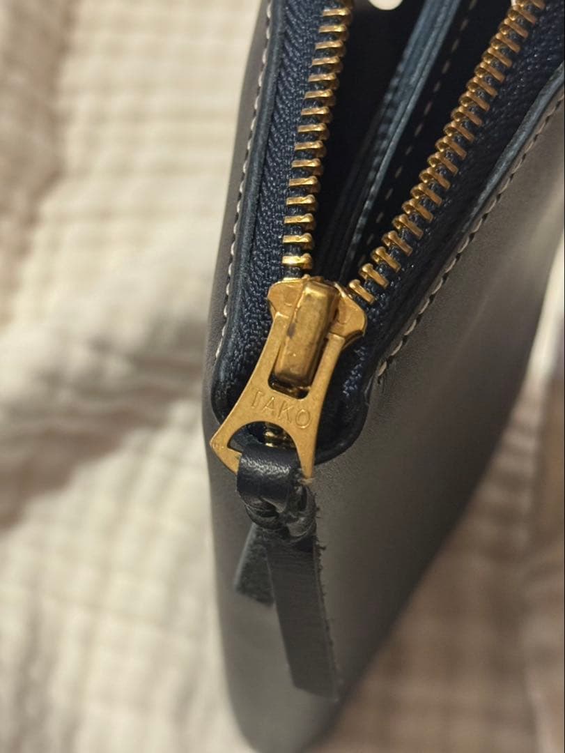 美品 革蛸 謹製 ラウンドジップ長財布 ネイビー