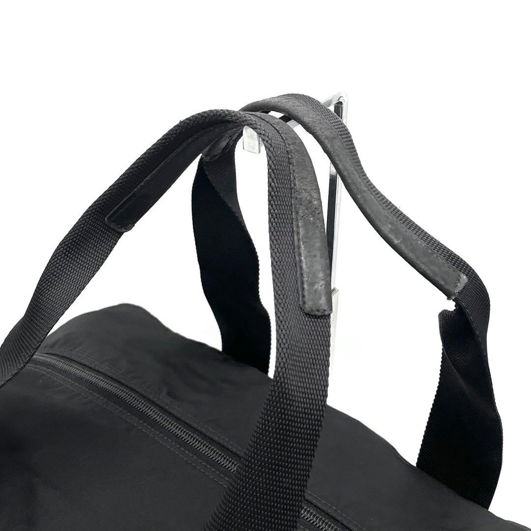 プラダ 三角ロゴ ボストンバッグ A4収納可能 プレート 白タグ ブラック