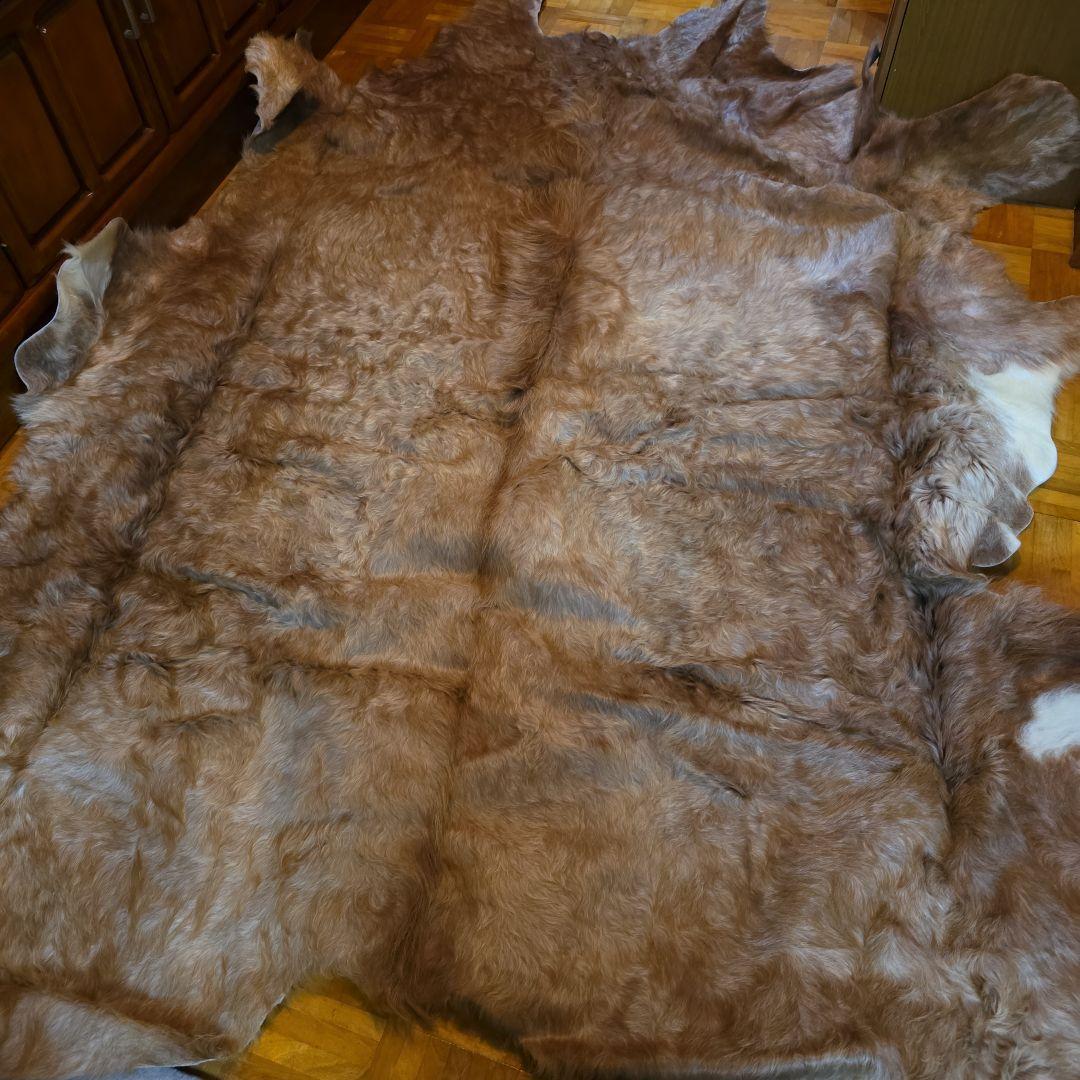 天然　本革　カウハイドラグ　茶色 毛皮ラグ 大きいサイズ