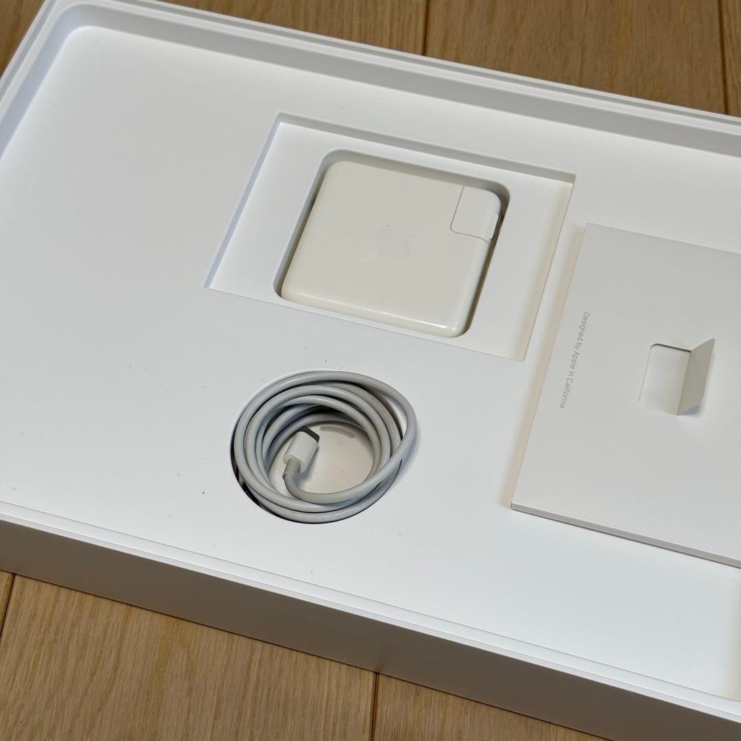 MacBook本体 MacBook Pro (15-inch, 2016, Radeon Pro)