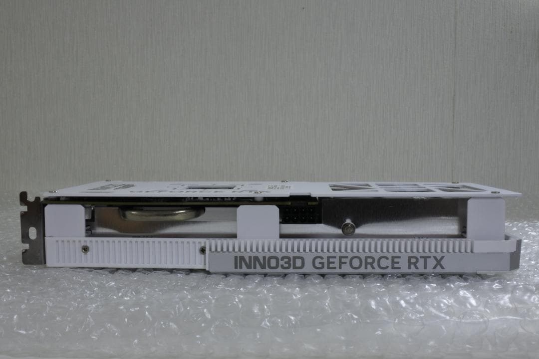 グラフィックボード・グラボ・ビデオカード INNO3D RTX 4060 TWIN X2 OC