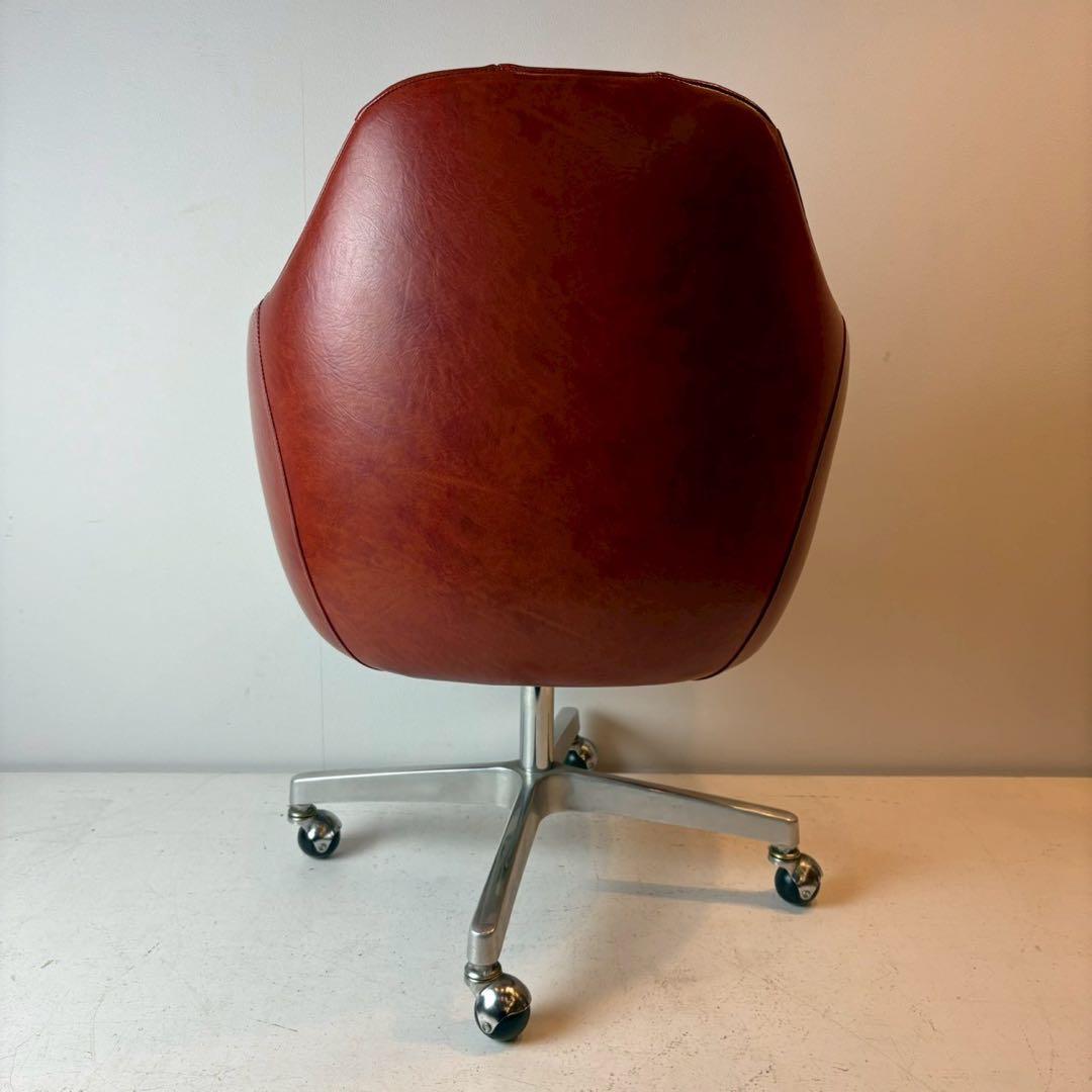 アームチェア　レザーチェア　麻雀椅子　ワークチェア　赤茶　キャスターチェア